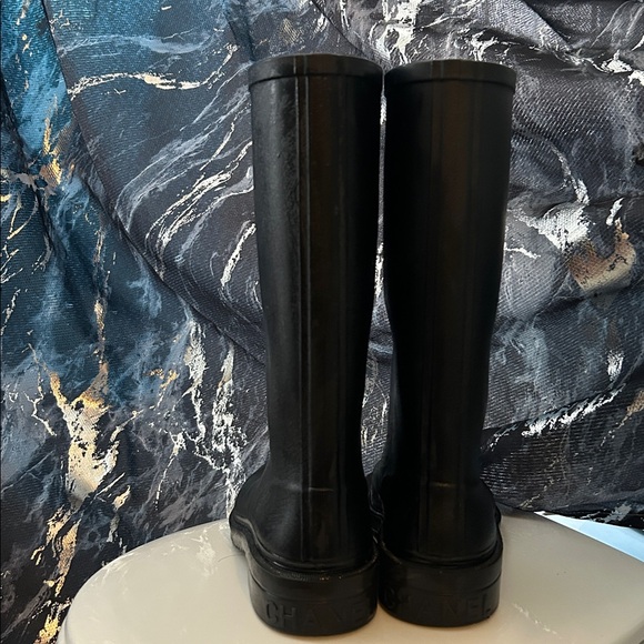 Chanel rain boots - Picture 6 of 8
